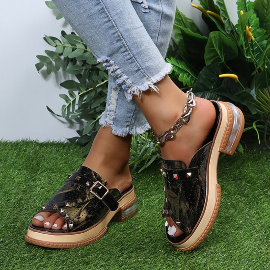 Plus Size Women Casual Fashion Rivet Buckle Decor Snake Skin Slippers